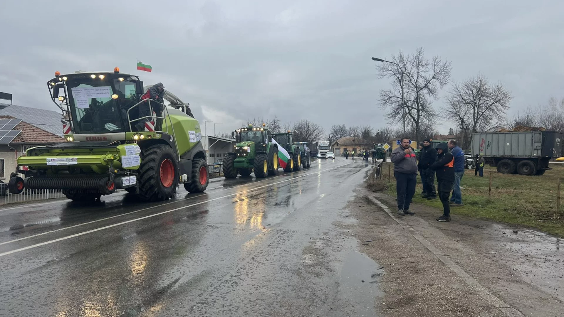 "В протестна готовност": Земеделците си чакат парите по "украинската помощ"