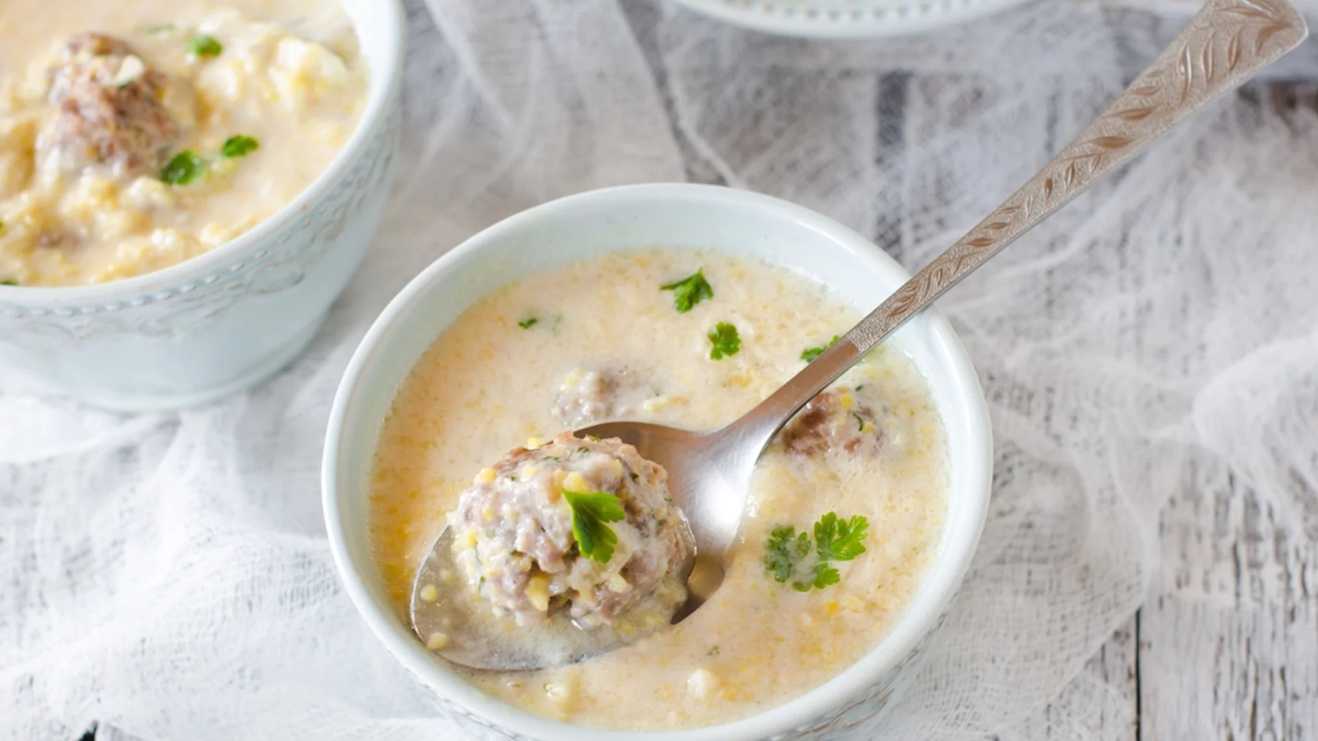 Много вкусна рецепта за супа топчета за мързеливи домакини