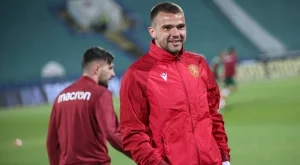 {{ otherArticle[0].article.title }}