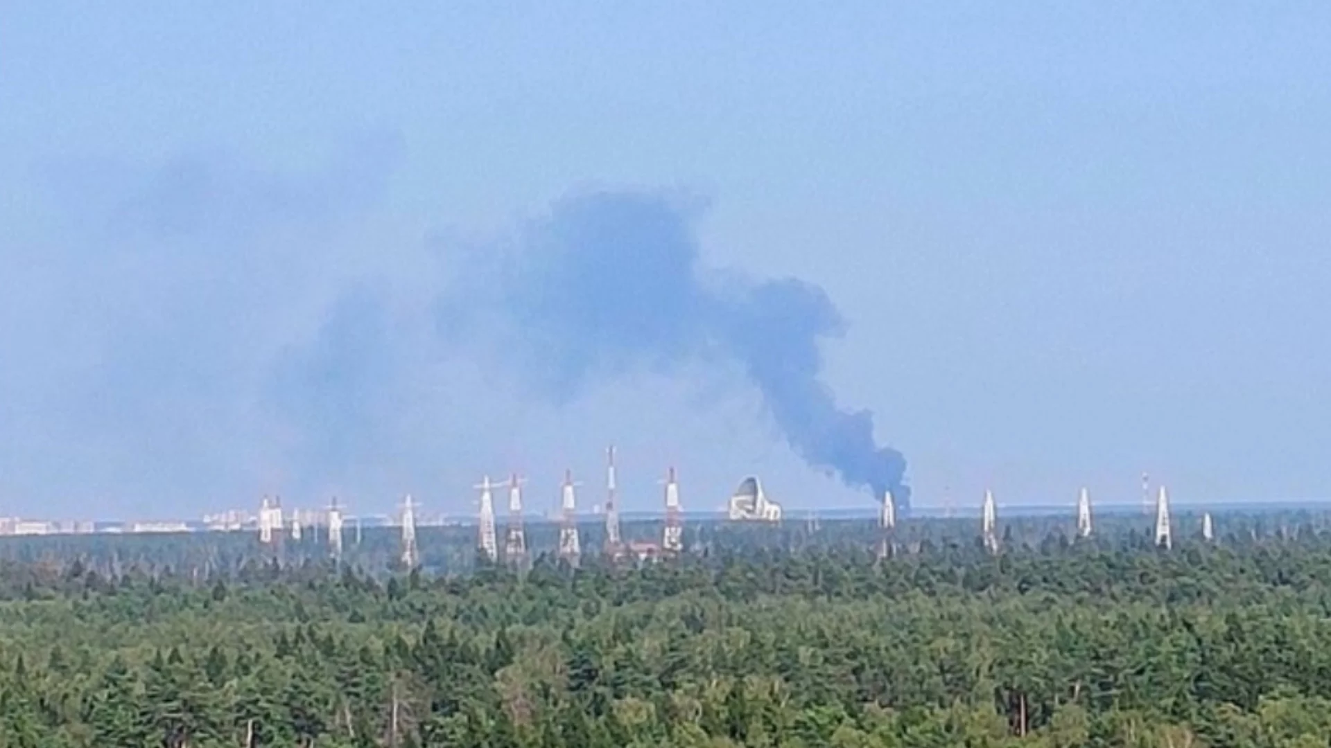 В Подмосковието: След убийство на полковник от "Спецназ", пожар и на руско военно летище (ВИДЕО)