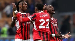 Милан взе ценна победа в двубой, в който съдията стана главно действащо лице