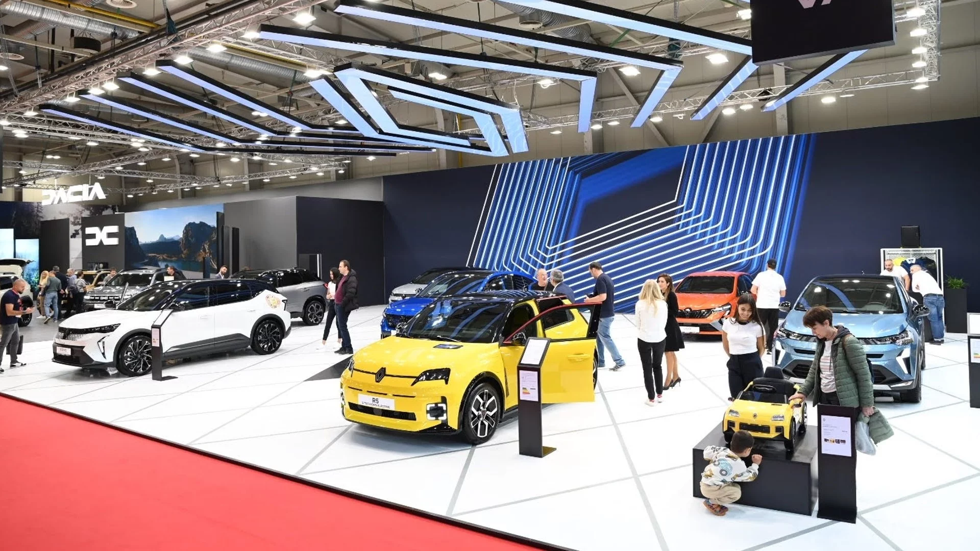 Електрическото Renault 5 дебютира на автосалона в София