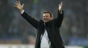 {{ otherArticle[0].article.title }}