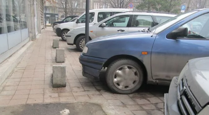 Как да паркирате, за за предпазите колата си от повреда