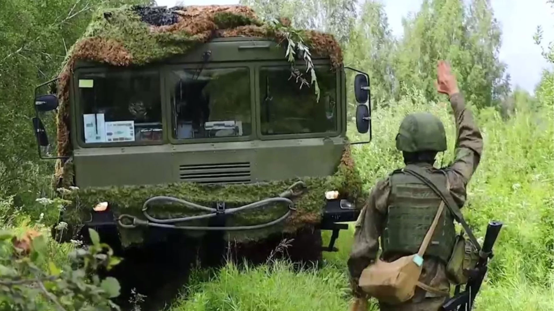 "Великата" руска армия мами украинците с пластмасови манекени (ВИДЕО)