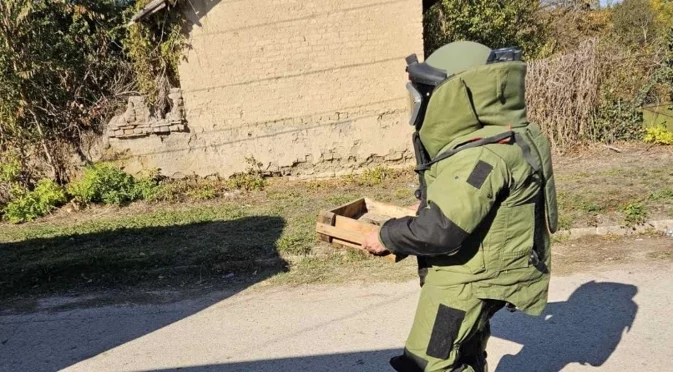 Военни обезвредиха невзривена ръчна граната в Плевенско (СНИМКА)