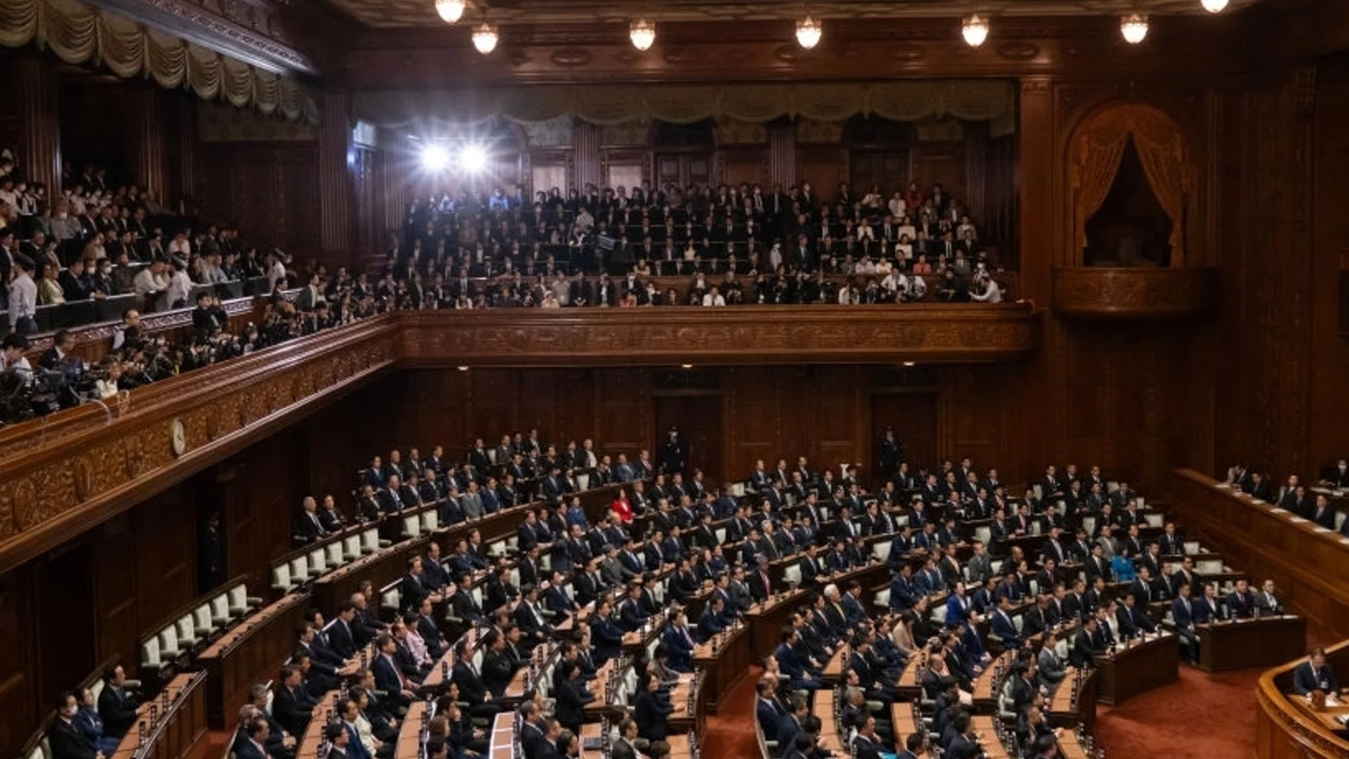 Рекорден брой жени в новия парламент на Япония 