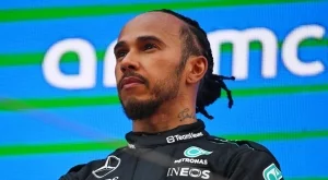 Тежък момент: Ето как Люис Хамилтън казал на всички в Мерцедес, че отива във Ферари