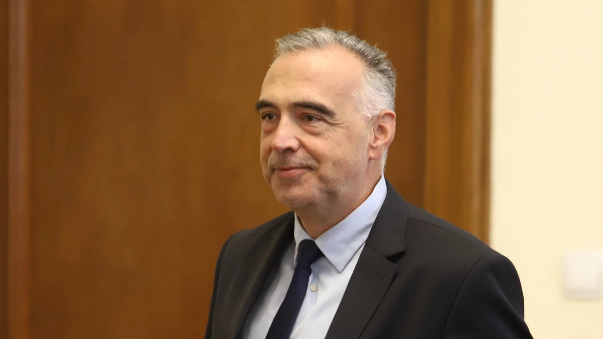 Кутев за  протестите: Политически инженеринг на криминалния елит