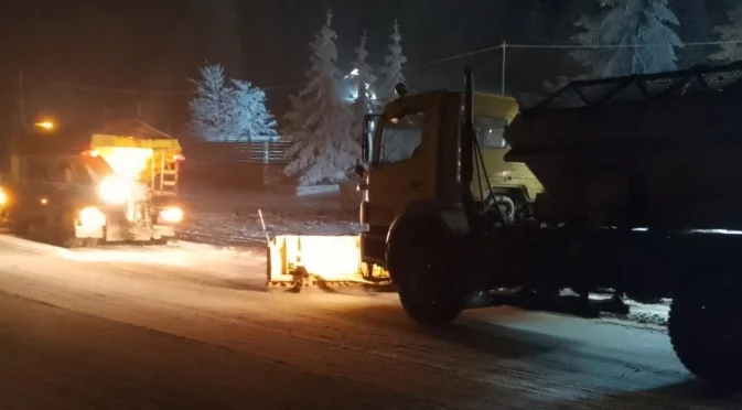 Почистват снега в 5 области на Западна България