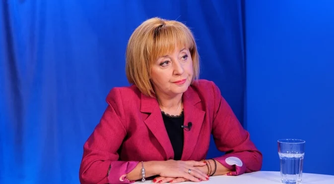 Манолова: ГЕРБ и ДПС управляват през задния вход