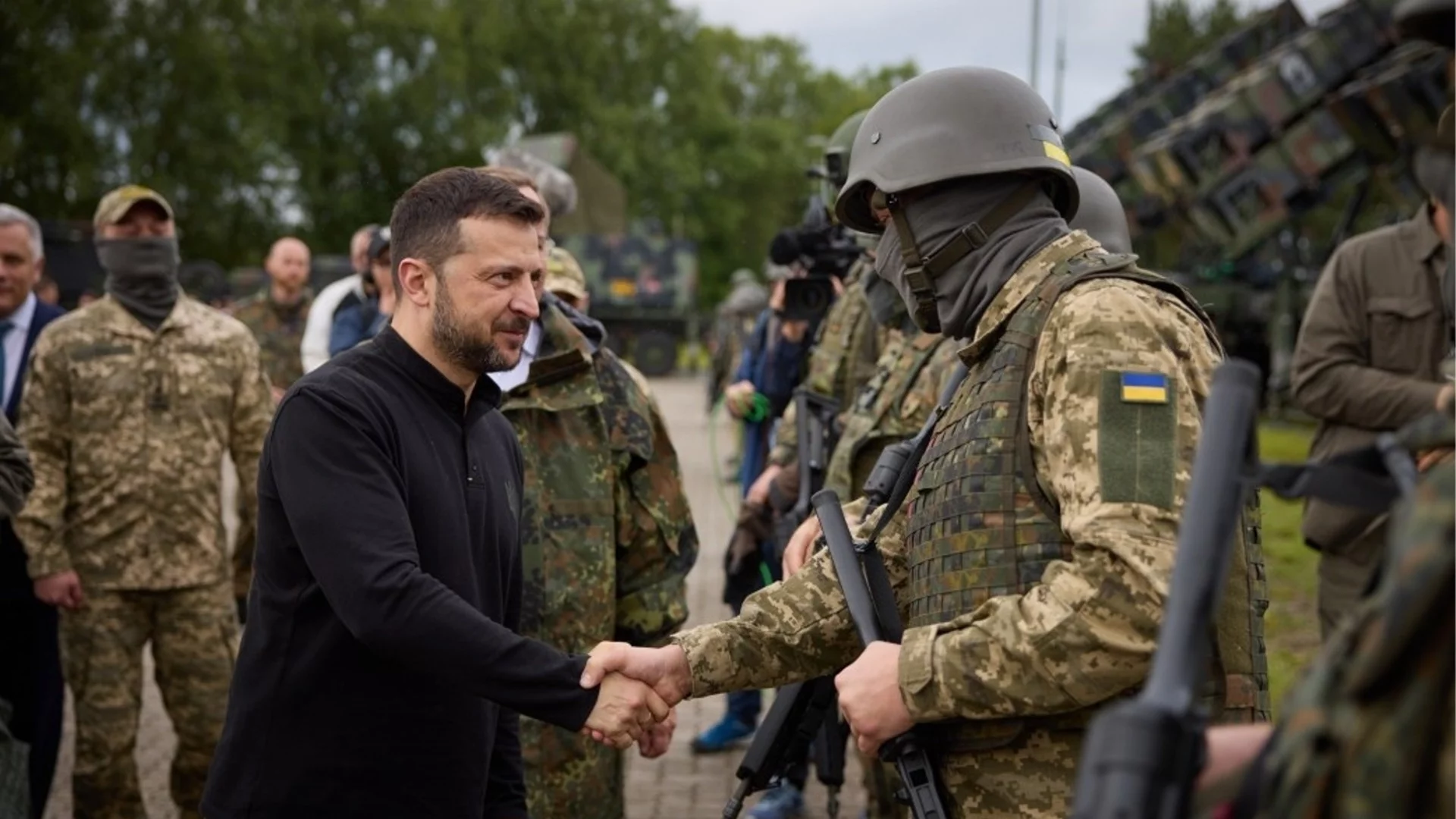 НА ЖИВО: Кризата в Украйна, 19.11.24 - Зеленски за пореден път посети фронта