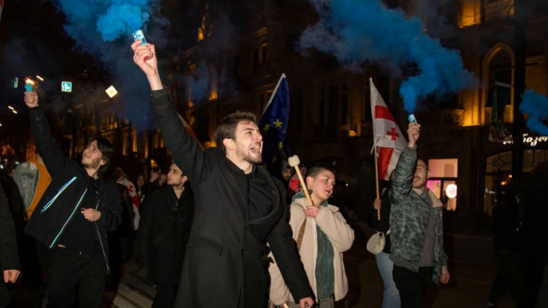 Опозицията в Грузия бойкотира свикването на новия парламент (ВИДЕО)