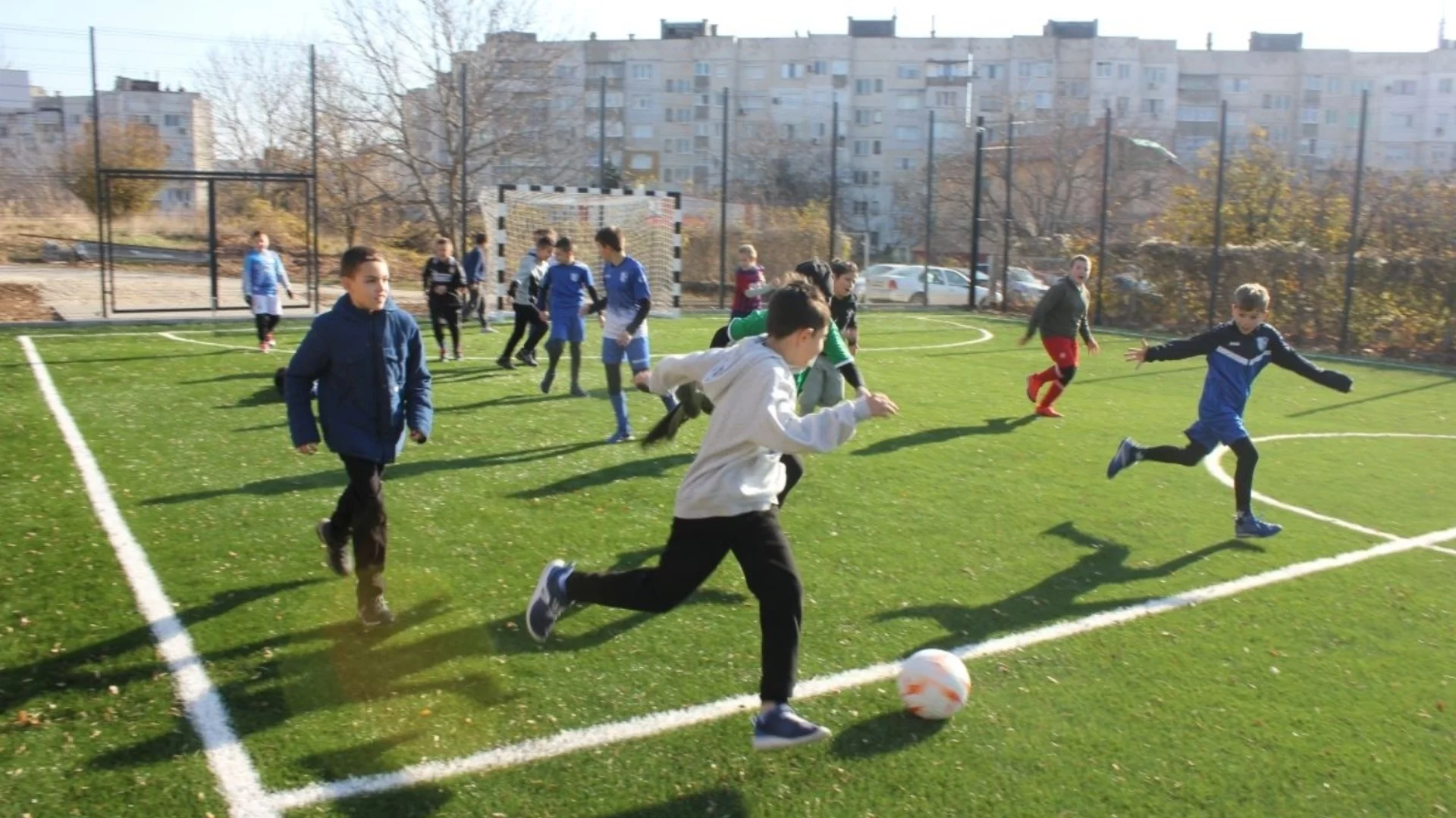 Две нови спортни площадки откриха официално в училище в Плевен