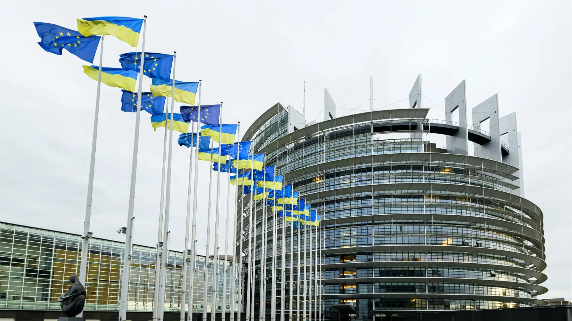 Европарламентът поиска Северна Корея и Китай да се оттеглят от войната в Украйна (СНИМКИ)