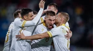 {{ otherArticle[0].article.title }}