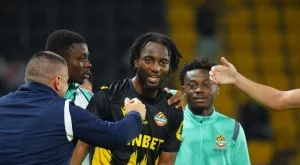 {{ otherArticle[0].article.title }}