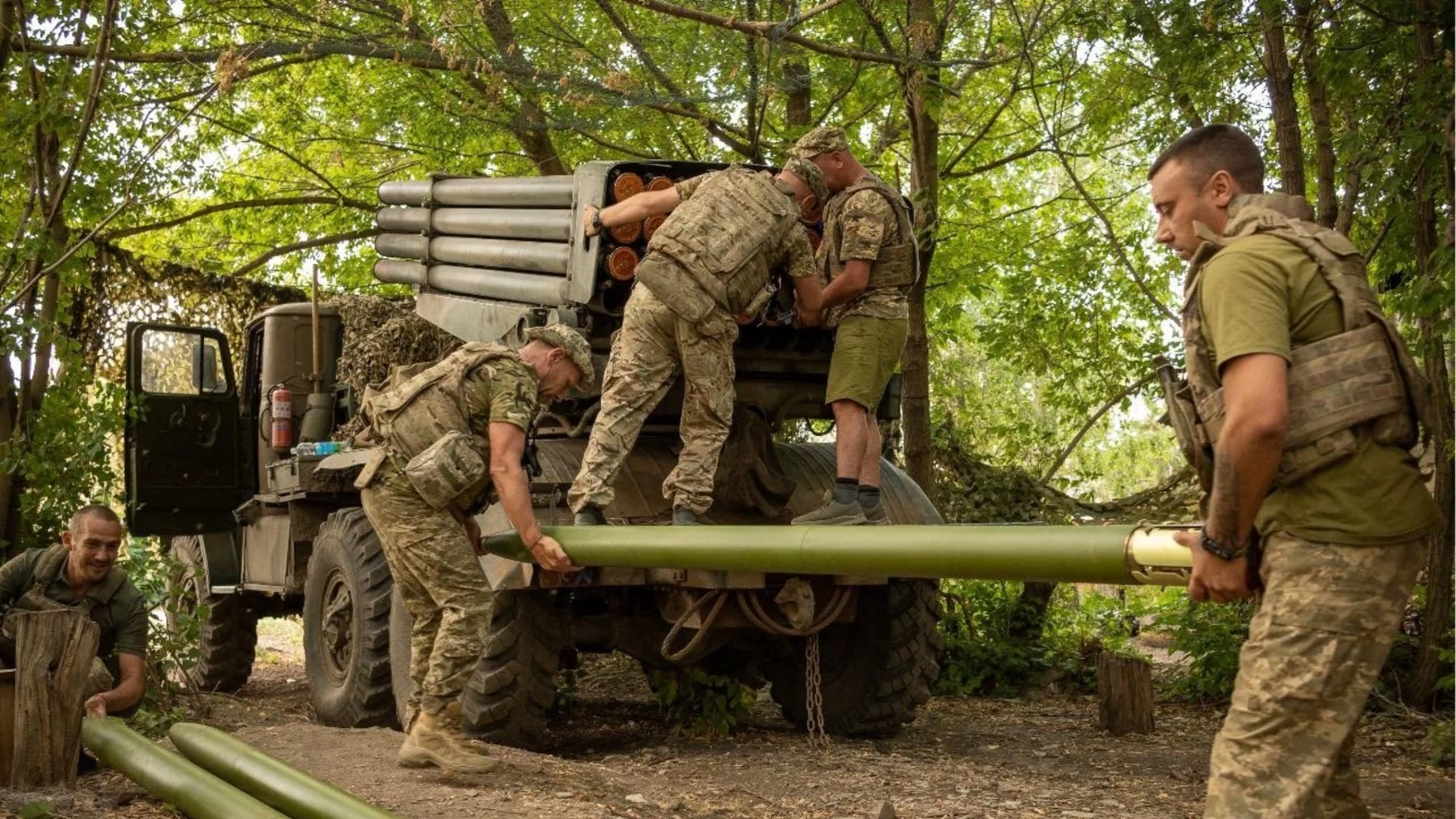 105 000 украински военни са загинали или изчезнали: Твърдение на отявлен критик на Зеленски