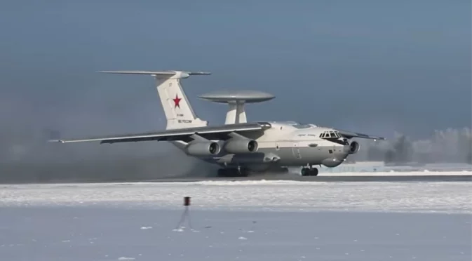 С новите си "ракети дронове" Украйна порази завод, в който се прави най-скъпият руски военен самолет (ВИДЕО)