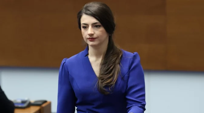Лена Бориславова: Струва ми се, че Радев наруши Конституцията заради Пеевски (ВИДЕО)