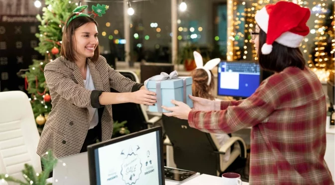 Коледни неволи в офиса или как Orange Gifts спасява празниците