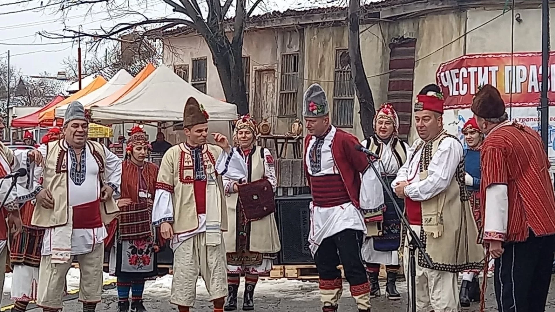 С аромат на билки и вкус на пелин посрещат празника си в старозагорското село Змейово