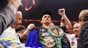 Заради специални условия още от първия бой: Обявиха голяма новина за Усик - Фюри