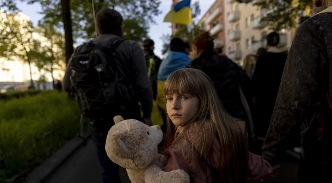 Фалшиви призовки за украинци в Полша. Зеленски: Дайте ПВО и връщам всички украинци обратно (ВИДЕО)