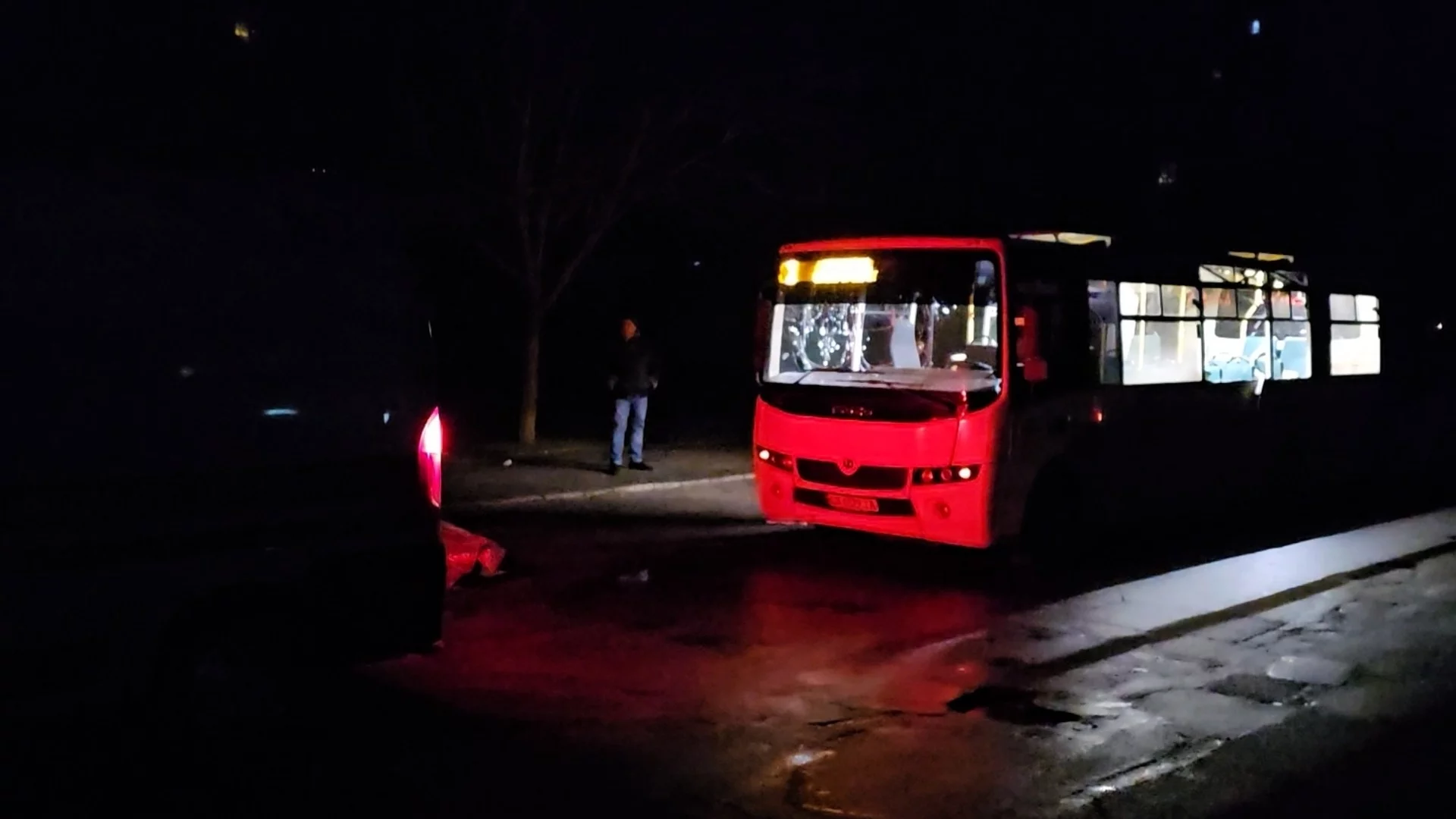 Руски дрон удари автобус с пътници в Херсон