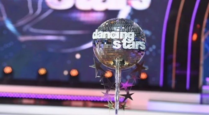 Участници в Dancing Stars са на финала на шоуто във Виетнам (ВИДЕА+СНИМКИ)