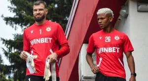 {{ otherArticle[0].article.title }}