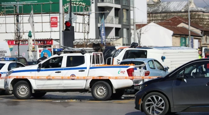 Линейка катастрофира в Благоевградско, трима пострадаха