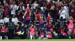 Барселона пак се подигра с Реал Мадрид, а Счесни спаси "кралете" от пълен погром и серия от уволнения