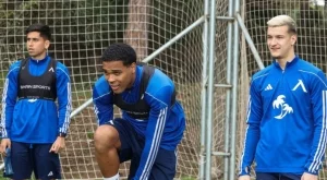 Локо София иска защитник на Левски под наем, последната дума е на Веласкес