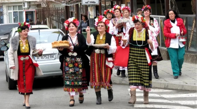 Какво най-често се подарява на Бабинден?