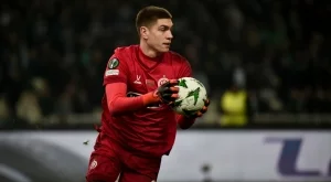 Да биеш врага, но да срещнеш феновете му: Лапуков вече изпитал засечката