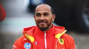 Не отне време на Люис Хамилтън да се заяде непряко с отбора на Мерцедес