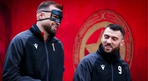 {{ otherArticle[0].article.title }}