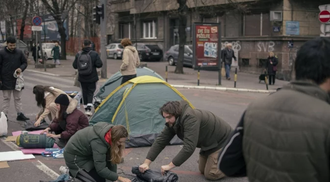 Външно предупреди за блокада на магистралата край Белград