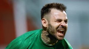 Локомотив София набира скорост, Спас Делев гази наред