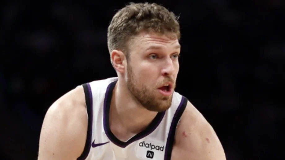 Блестящ Александър Везенков: Изстреля Олимпиакос напред със страхотно постижение