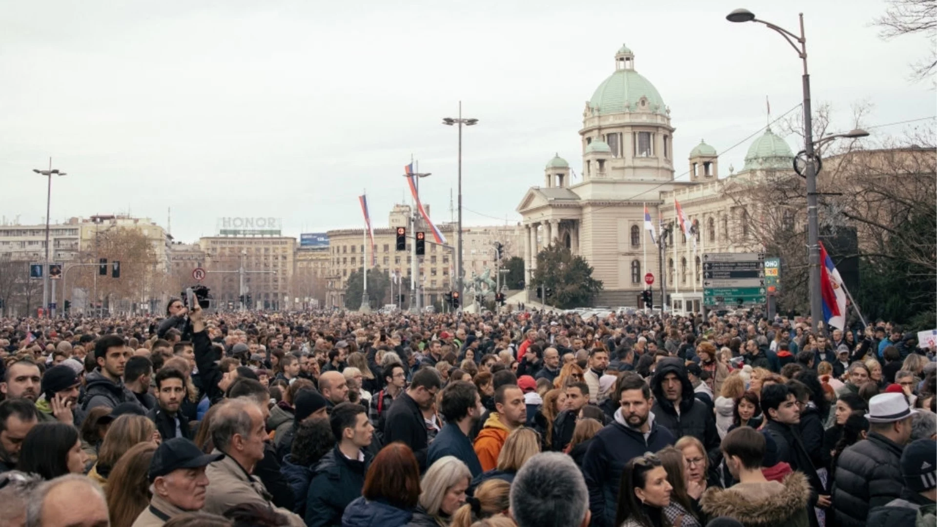 Трагедията в Нови Сад и гневът на улицата: Защо протестите в Сърбия не стихват? Ивайло Динев пред Actualno (ВИДЕО)