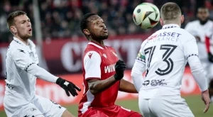 {{ otherArticle[0].article.title }}