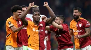 {{ otherArticle[0].article.title }}