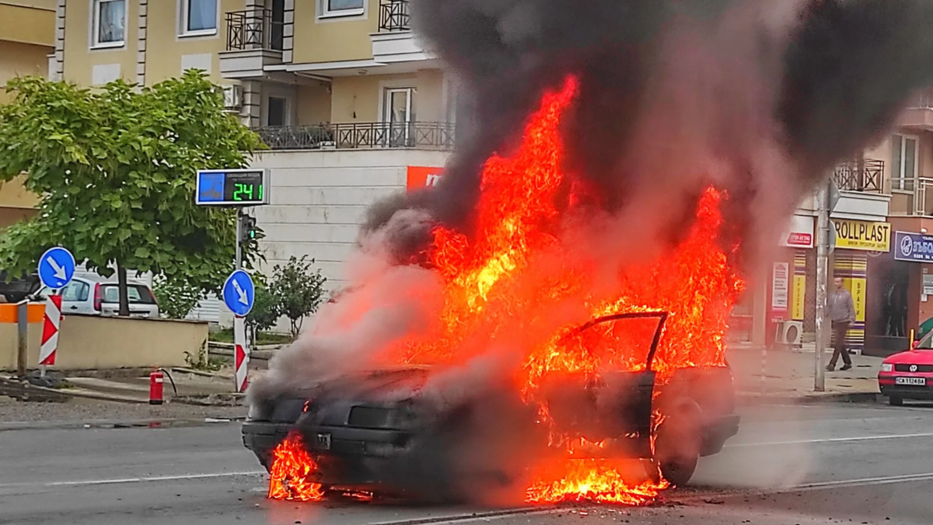 Двама пияни шофьори и горящ Мерцедес в Бургас