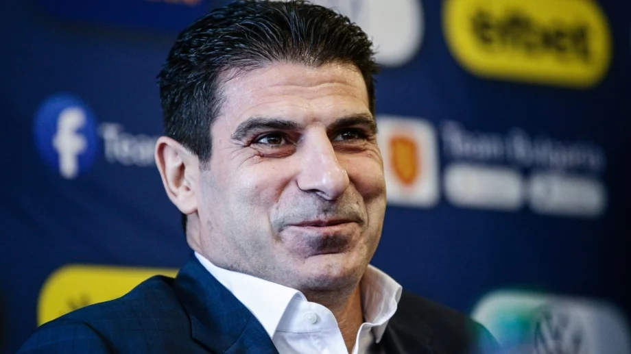 Повериха Ботев Пловдив - ЦСКА на "анонимник", Чинков ще свири Левски - Спартак