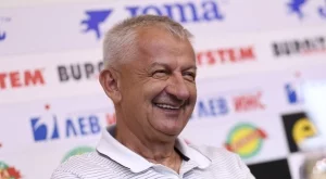 Христо Крушарски организира спаринги на Локомотив Пловдив, ЦСКА и Левски с бразилци и аржентинци