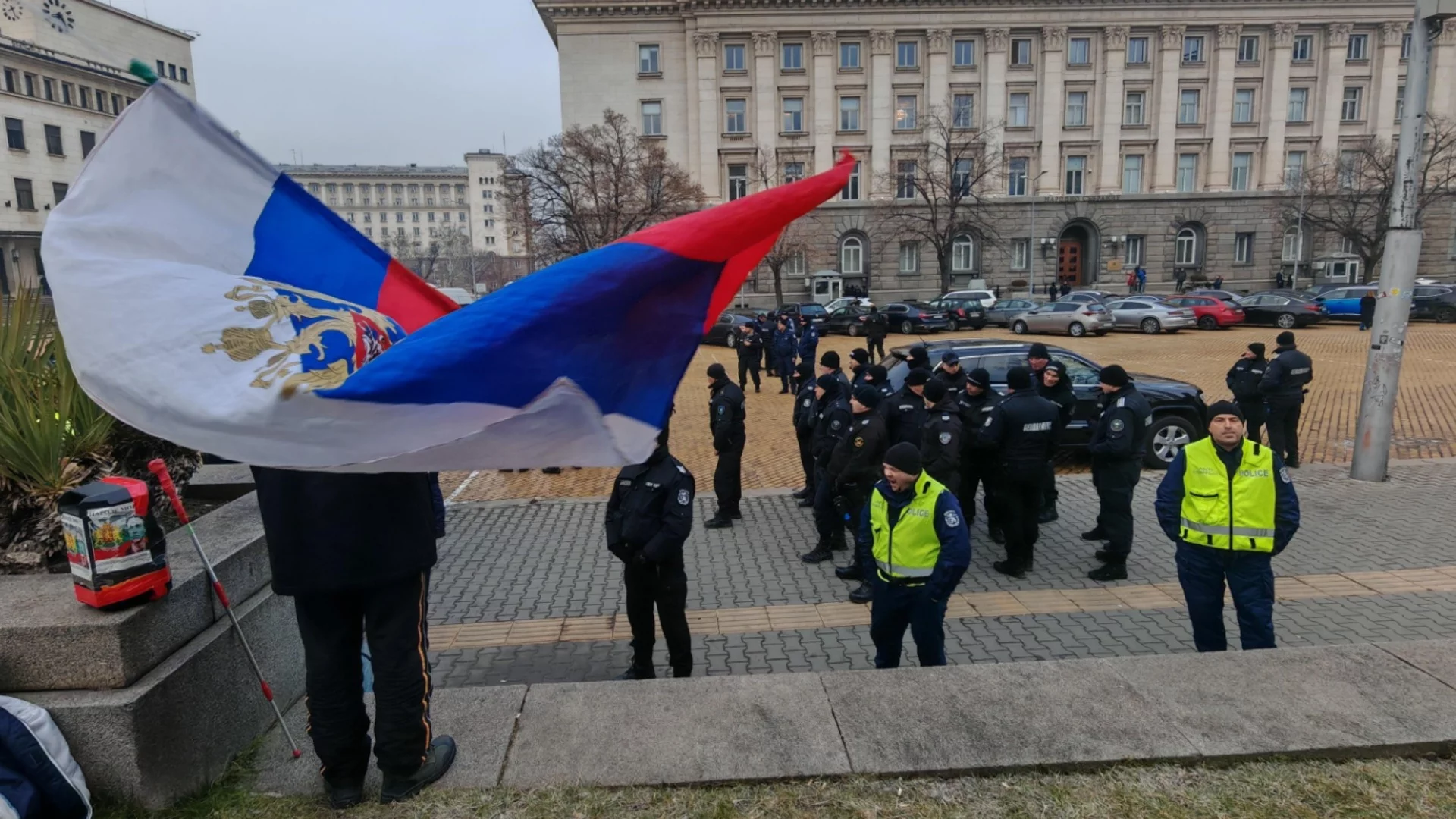 В Румъния арестуват проруски политици, у нас ги галят с перце - горещите теми в интернет на 26 февруари