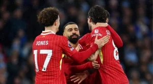 Ливърпул докосва титлата 10 кръга преди края