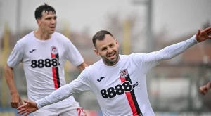 Локомотив София не спира да впечатлява, а Спас Делев не спира да бележи